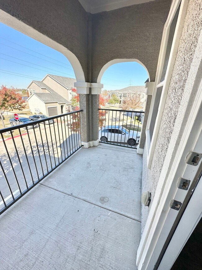 Building Photo - 26850 U.S. 380 Apt #155, Aubrey, TX 76227 - 1 BR 1 BA townhouse