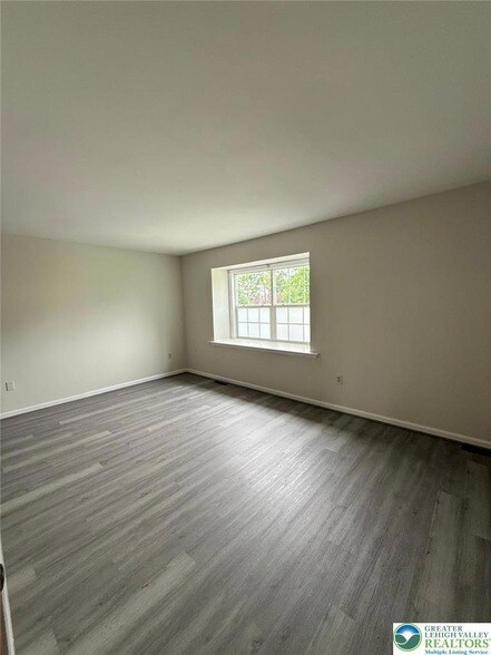 Building Photo - 48 Olde Penn Dr