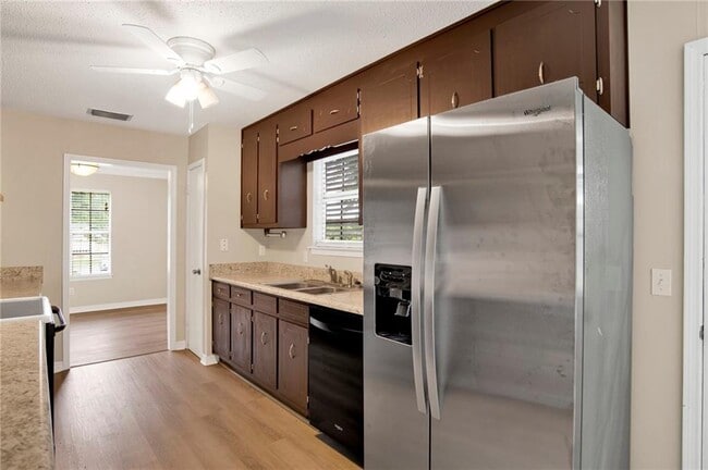 Building Photo - 4770 Gold Dr