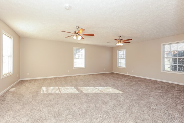 Building Photo - 1136 Lakes Edge Dr