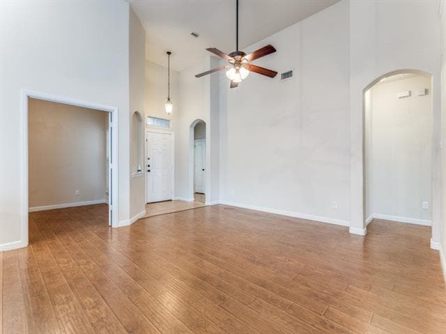 Building Photo - 544 Braewick Dr