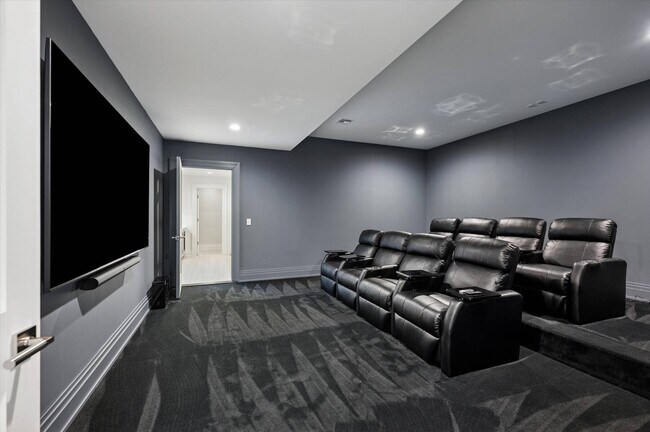 Building Photo - 50 Rosko Ln