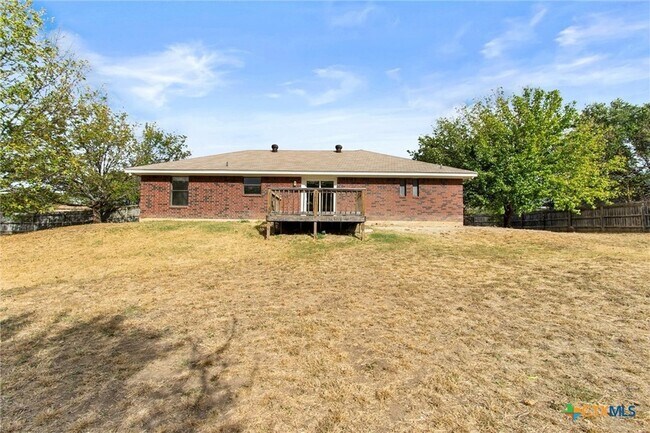 Building Photo - 180 County Rd 4933