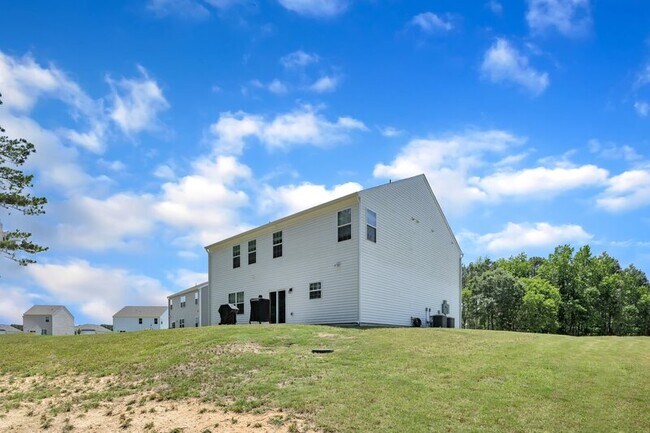 Building Photo - 58 Hawksmoore Ln