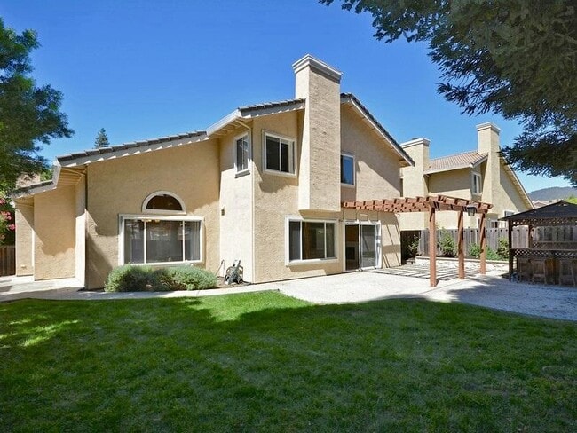 Building Photo - 655 Sun Tree Ct