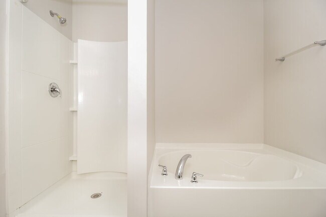 Building Photo - 13 Dry Hollow Way