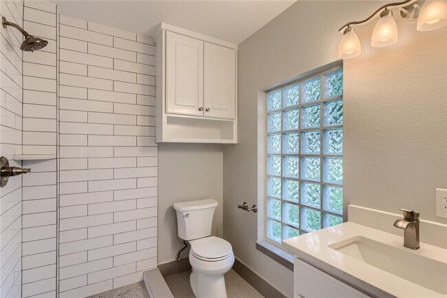 Building Photo - 1200 Aggie Ln