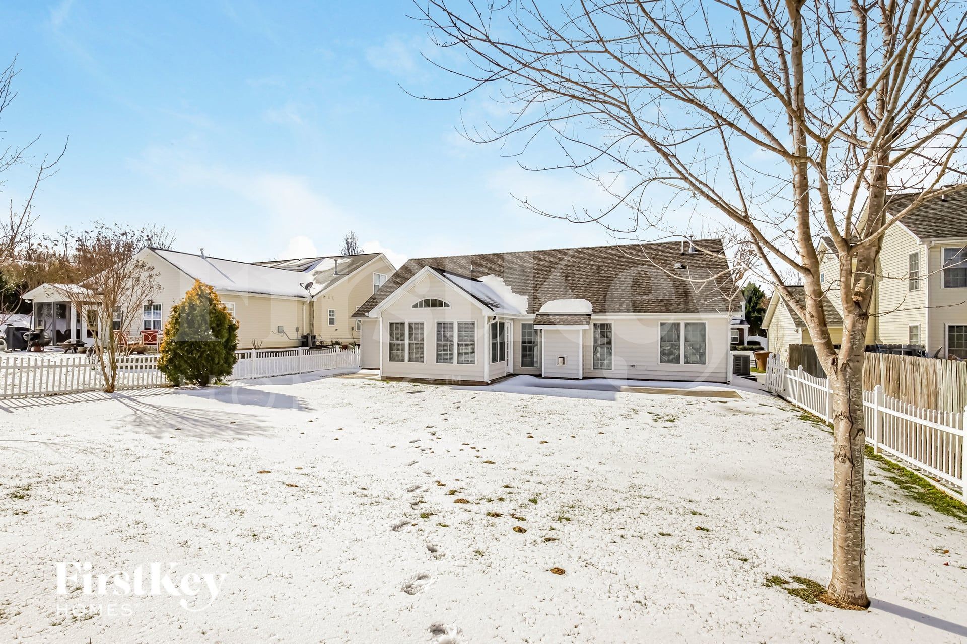 Building Photo - 5902 Black Willow Dr