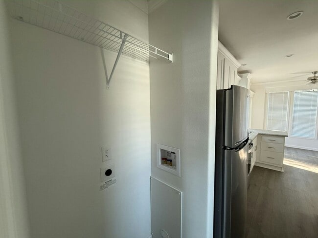 Building Photo - 7250 FL-44