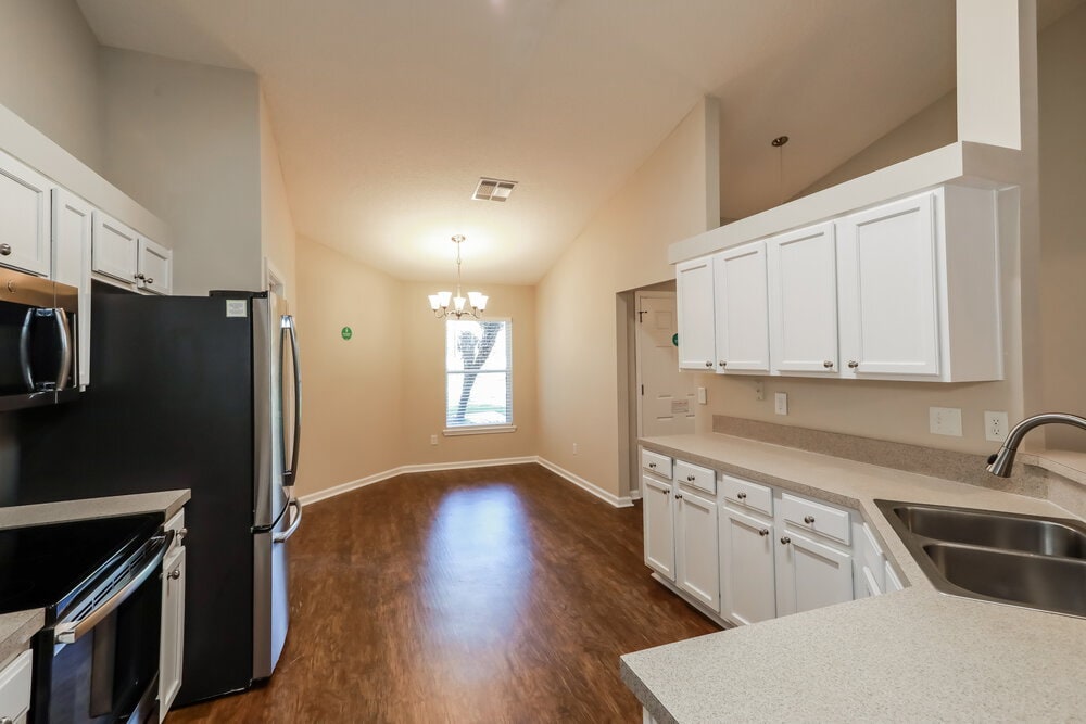 Building Photo - 1563 Bay Harbor Dr