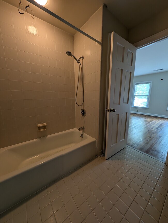 Building Photo - 407 Clairton Ct