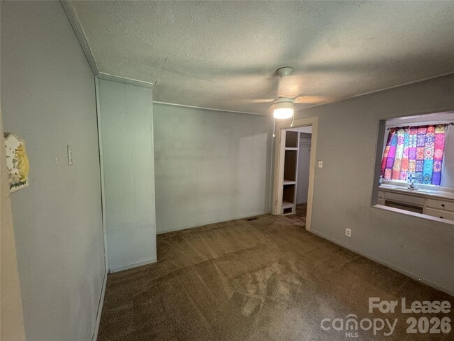 Building Photo - 1410 Dillard Ln