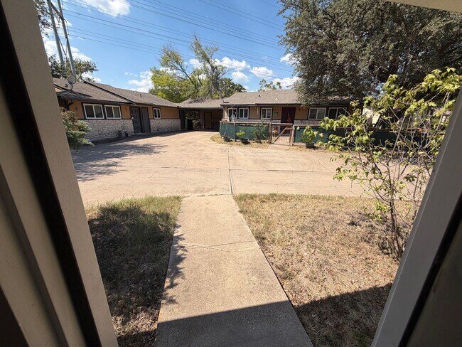 Building Photo - 5808 Cherry Park