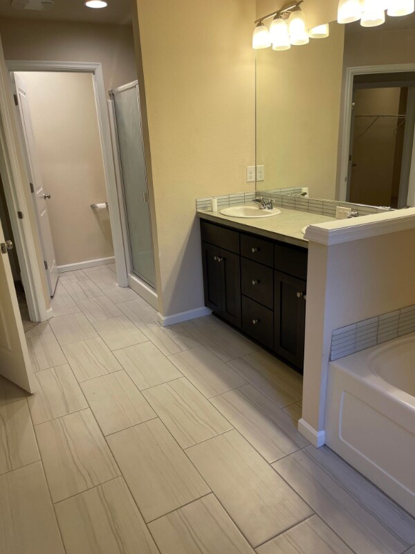 Building Photo - 11317 NE 116th Ct