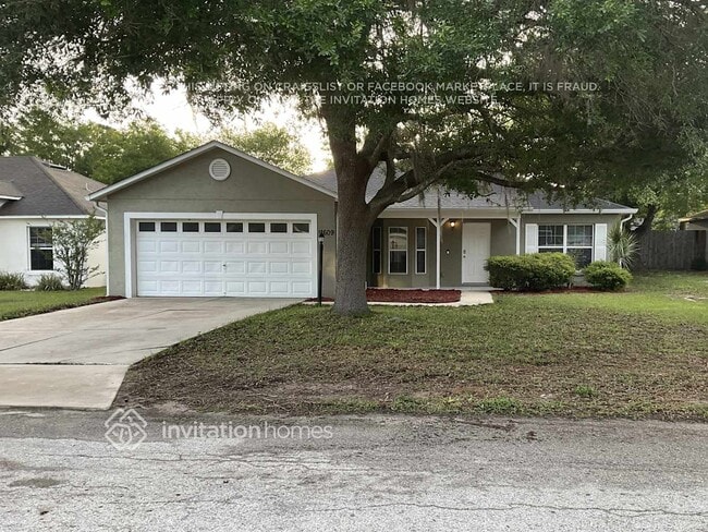 Building Photo - 11609 Lake Dr