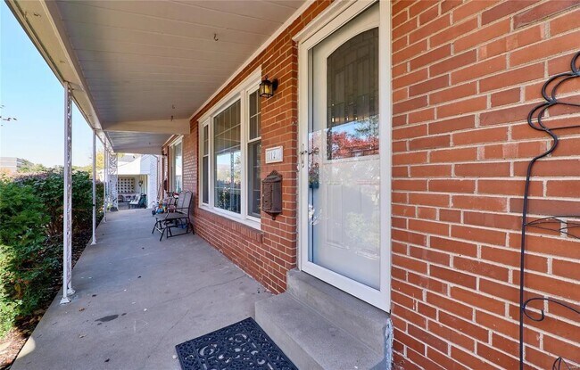 Building Photo - 1120 Terrace Dr
