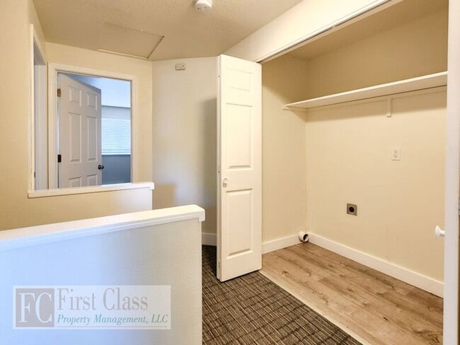 Building Photo - 3022 SE 38th Ct