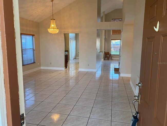 Building Photo - 1413 Abberton Dr