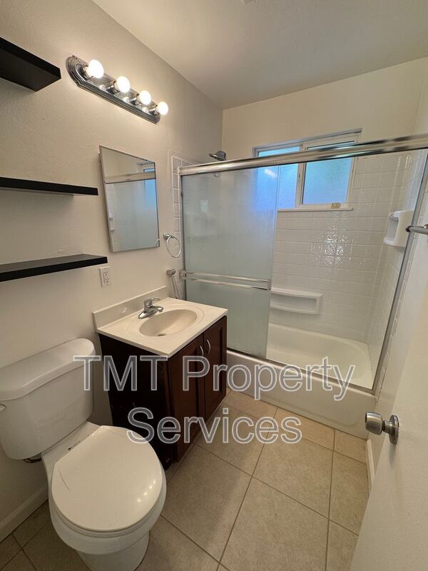 Building Photo - 3729 Branch St