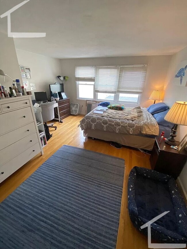 Building Photo - 266 Allston St