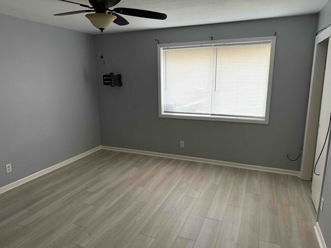 Building Photo - 2501 Nottingham Way