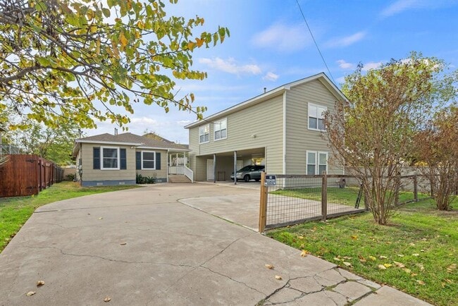 Building Photo - 6007 Fairway St