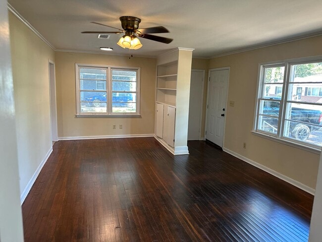 Building Photo - 617 Hibner St