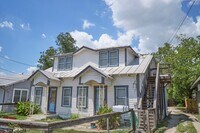 Building Photo - 113/115 Vitra Place