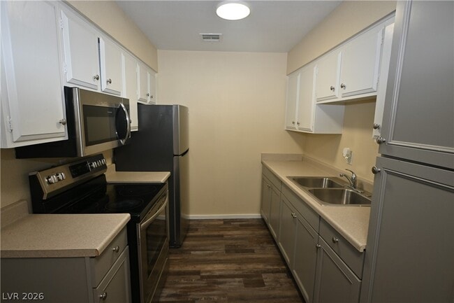 Building Photo - 2508 N McCarran St