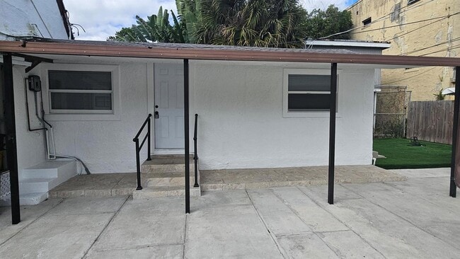 Building Photo - 425 Ardmore Rd