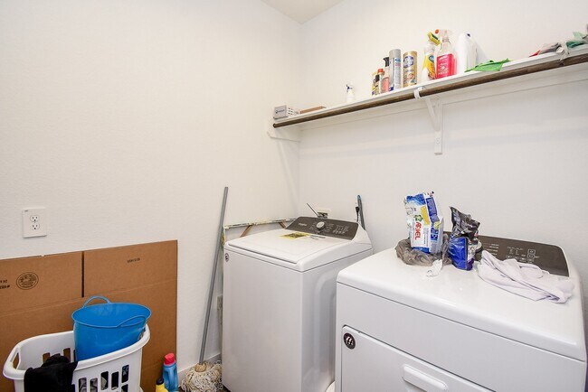 Building Photo - 4730 Torcello Fls Ln
