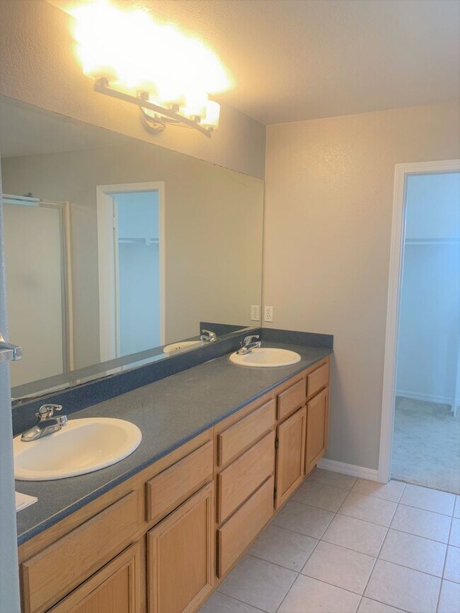 Building Photo - Coming Soon…..Beautiful 5BR/3BA 2-story Ho...