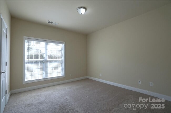 Building Photo - 11125 Cedar Walk Lane