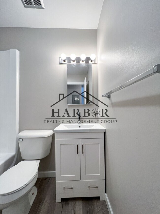 Building Photo - 1 Bedroom 1 Bath - New Avon - SPECIAL: App...