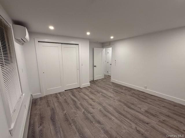 Building Photo - 19 Bellport Ln