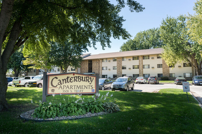 Building Photo - Canterbury Apartments