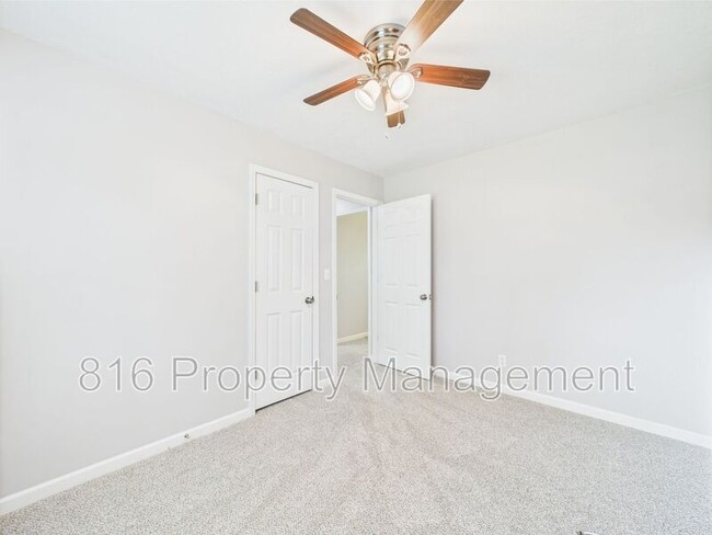 Building Photo - 10525 Skiles Ave