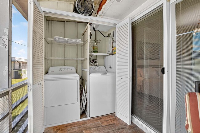 Building Photo - 620 Brittany N