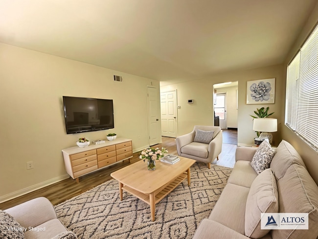 Building Photo - 3 bed 1 bath in Clayton