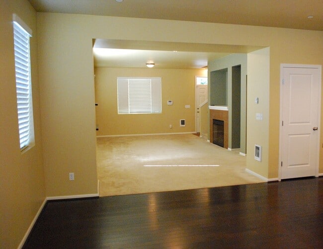 Building Photo - Townhome in Bothell, Great Location!!