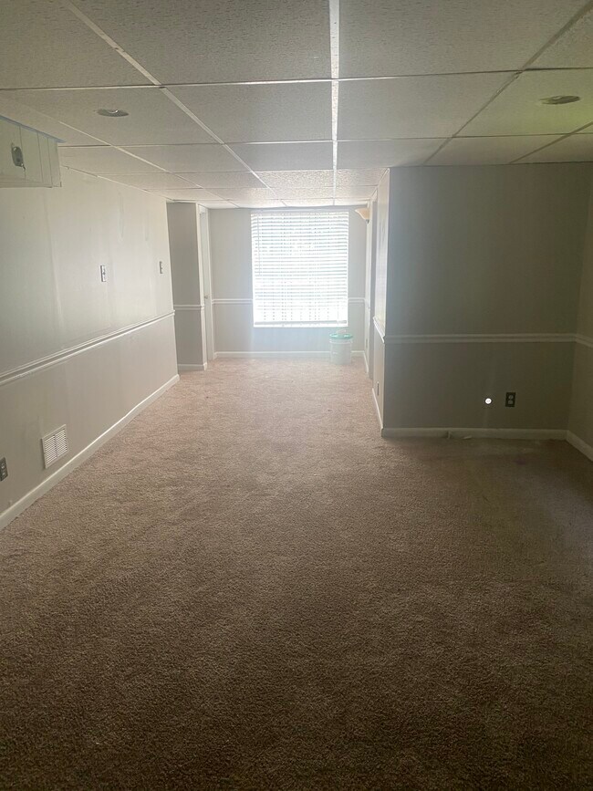 Building Photo - 134 Forest Rd