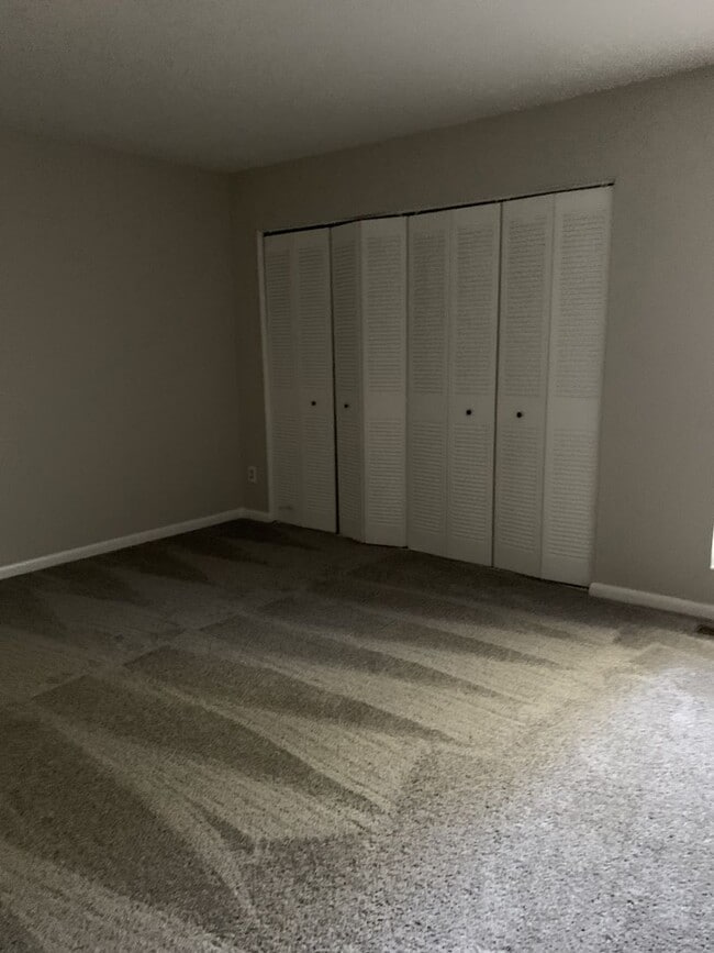 Building Photo - 2 BR/1.5 BA West Lake Townhome Near Dolley Madison