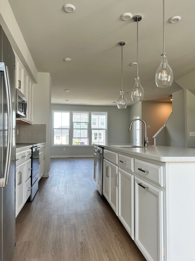 Kitchen - 4511 Dupree St