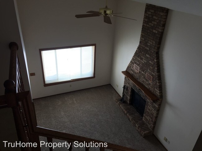 Building Photo - 2 br, 1.5 bath House - 52 Parkview Circle