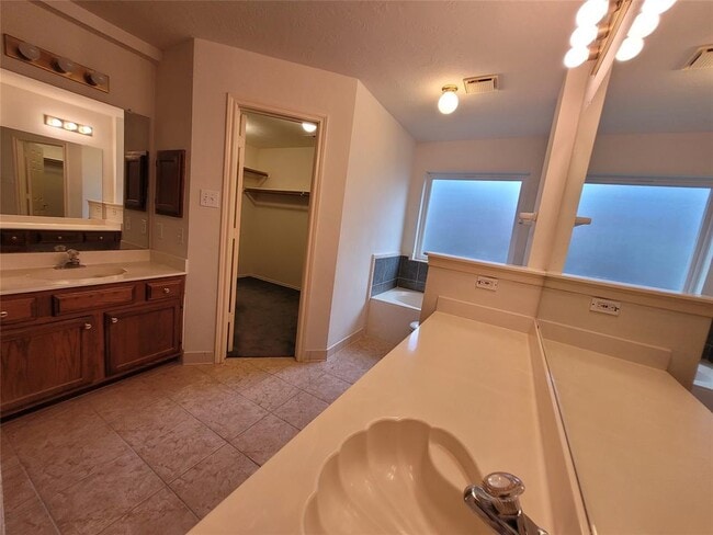 Building Photo - 1904 Timber Creek Dr