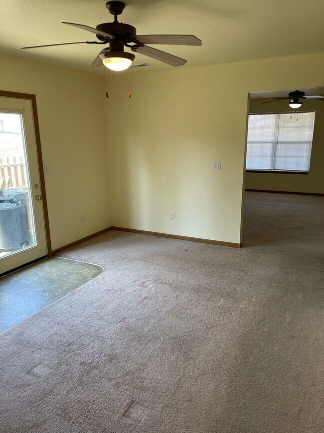 Building Photo - 16878 Hurricane Ln