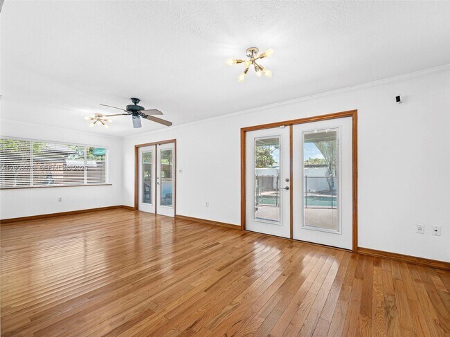 Building Photo - 2021 N 52nd Ave