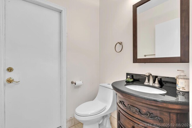 Building Photo - 22595 Esplanada Cir