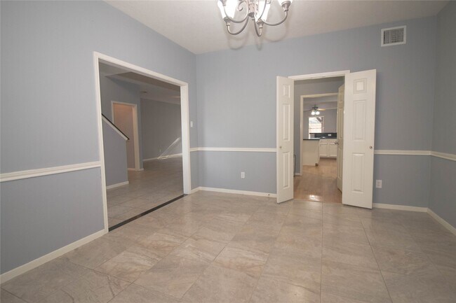 Building Photo - 310 Cheddington Dr