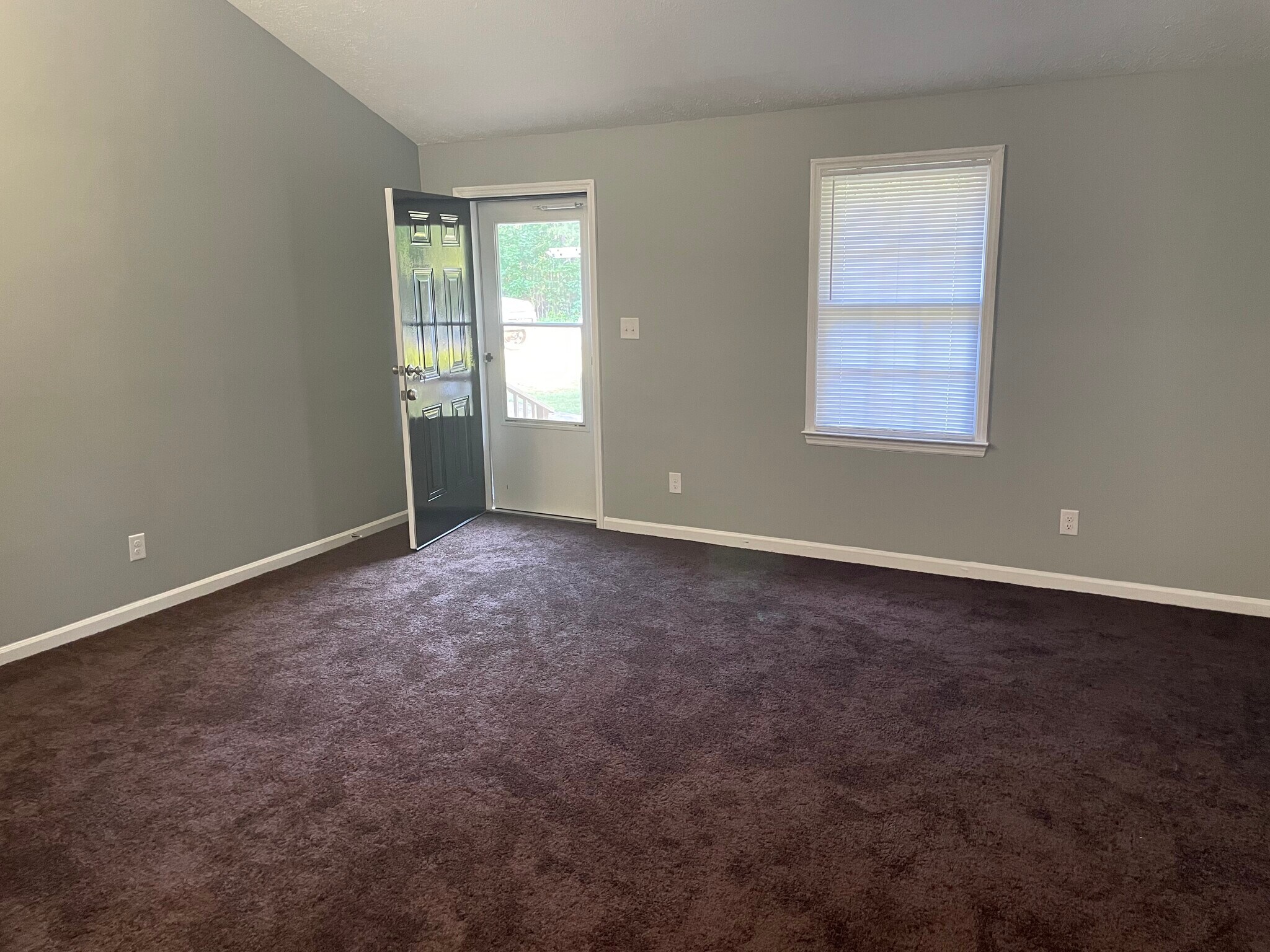 Building Photo - 292 Timothy Rd